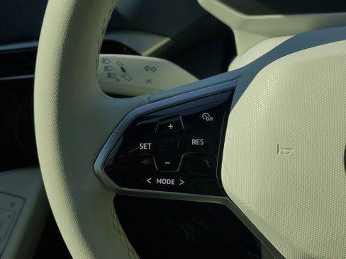 Used 2023 Volkswagen ID.4 Pro S image 24