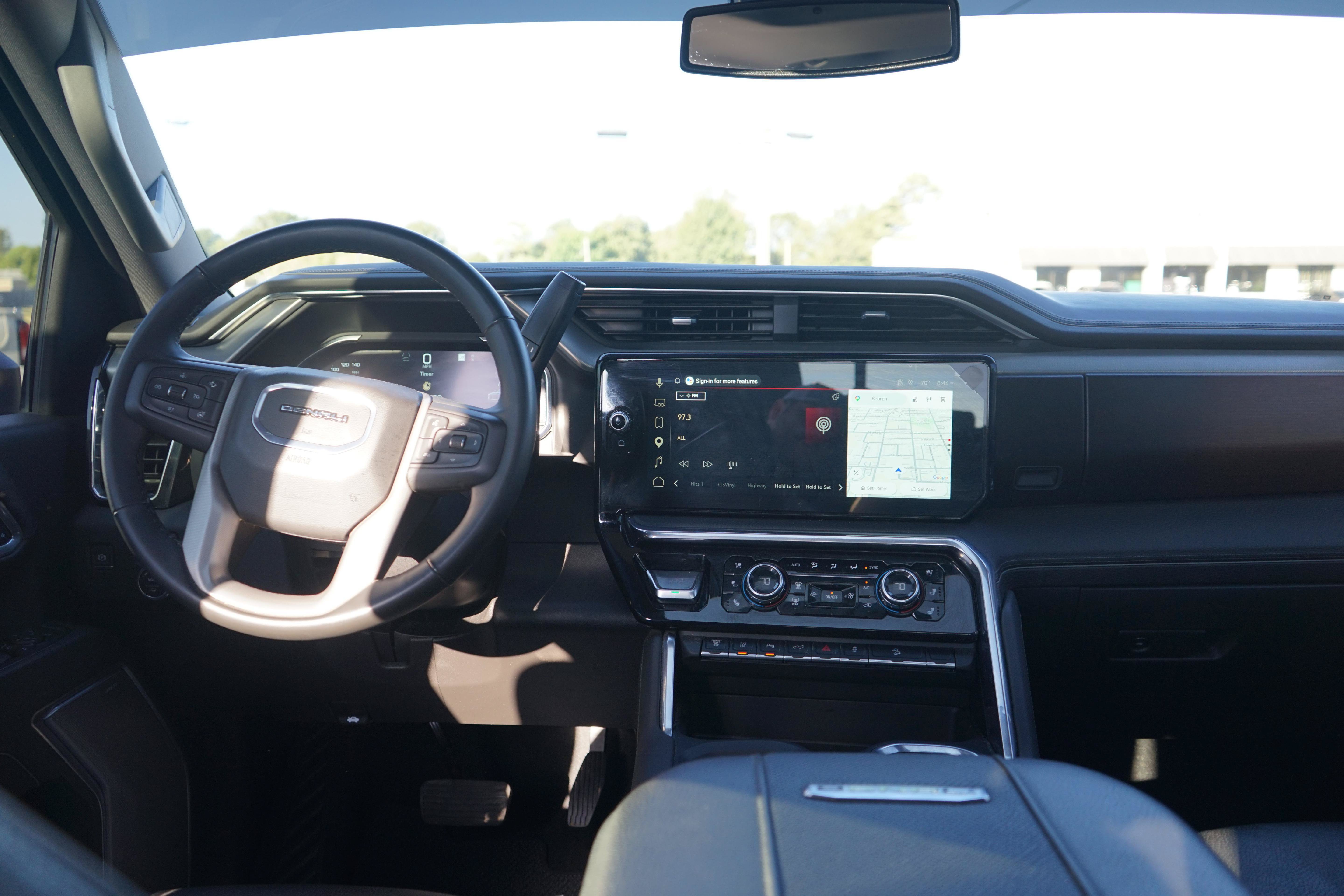 Used 2025 GMC Sierra 2500 Denali AWD/4WD image 23