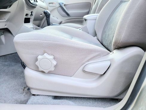 Used 2002 Toyota RAV4 2WD image 13