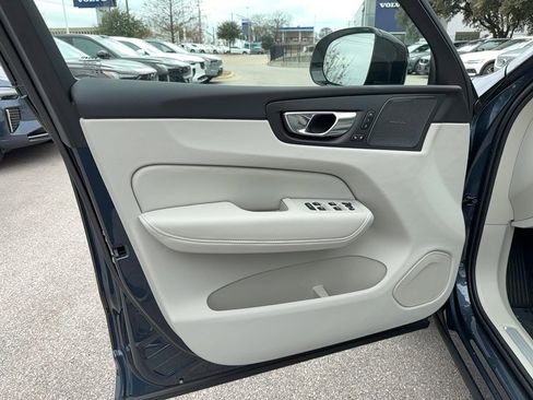 New 2026 Volvo XC60 B5 Ultra w/ Protection Package Premier image 11