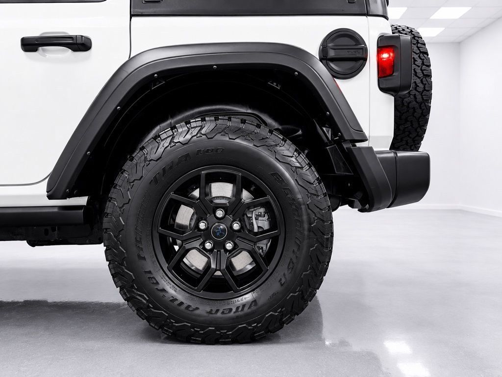 Used 2024 Jeep Wrangler Unlimited AWD/4WD image 12