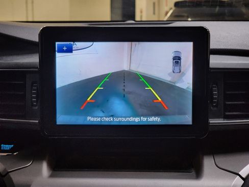 Used 2022 Ford Explorer XLT w/ Equipment Group 202A image 21