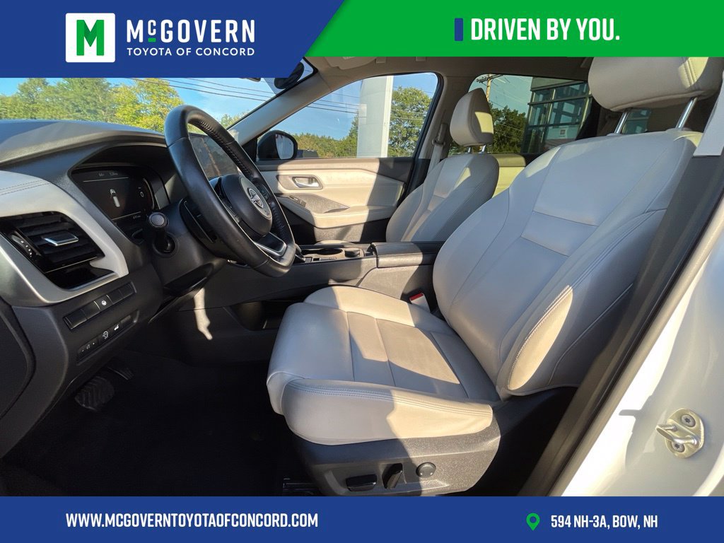 Used 2024 Nissan Rogue SL AWD/4WD image 11