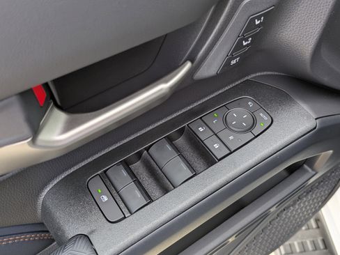 New 2026 Toyota 4Runner 4WD image 14