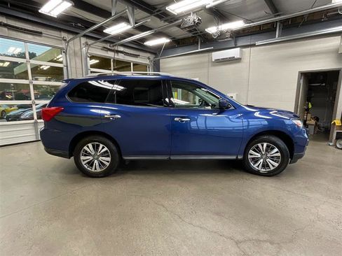 Used 2020 Nissan Pathfinder S FWD image 6
