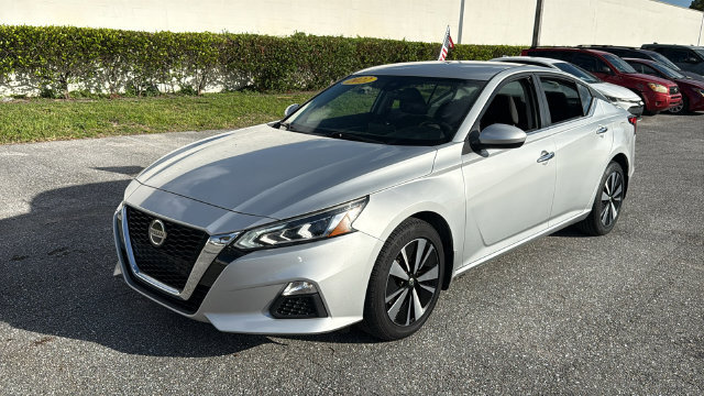 Used 2022 Nissan Altima 2.5 SV AWD/4WD image 3