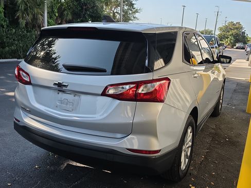 Used 2019 Chevrolet Equinox LS FWD image 6