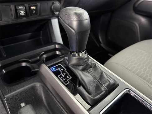 Used 2018 Toyota Tacoma SR5 image 30