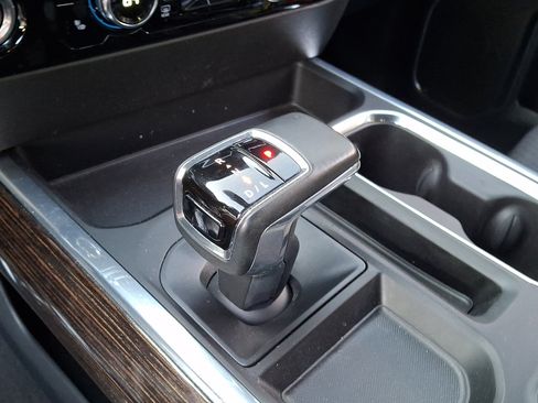 Used 2024 GMC Sierra 1500 Elevation AWD/4WD image 16