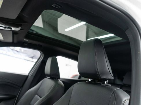 Used 2025 BMW X2 xDrive28i image 8