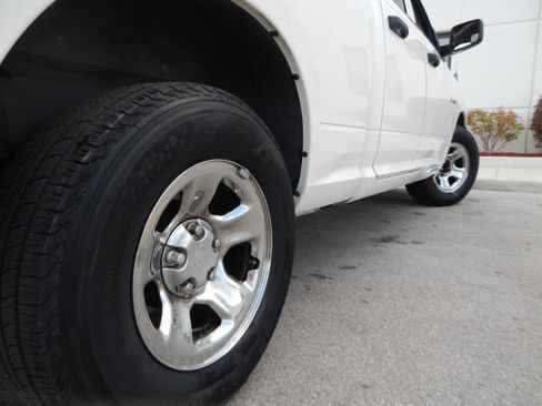 Used 2009 Dodge Ram 1500 Truck ST image 18