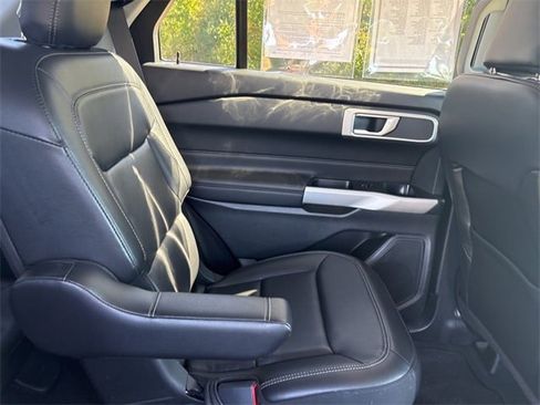 Used 2021 Ford Explorer XLT w/ Equipment Group 202A image 45