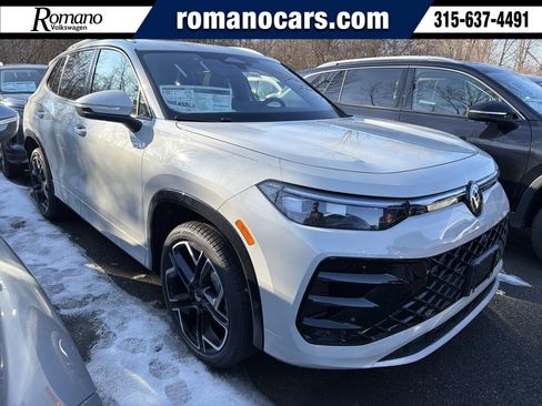 New 2026 Volkswagen Tiguan SEL R-Line image 1