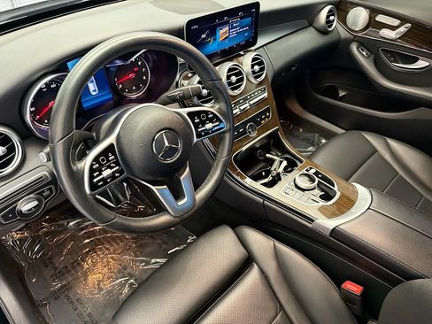 Used 2019 Mercedes-Benz C 300 Sedan w/ Premium Package image 7