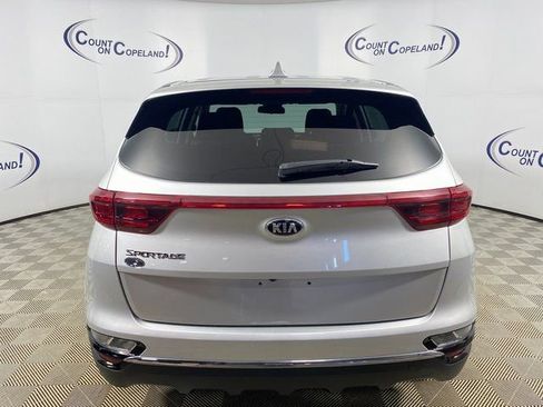 Used 2022 Kia Sportage LX image 5