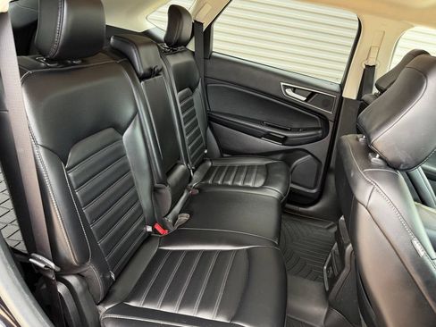 Used 2020 Ford Edge SEL FWD image 11