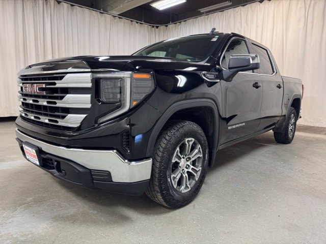 Used 2024 GMC Sierra 1500 SLE w/ X31 Off-Road Package AWD/4WD image 13