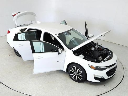 Used 2024 Chevrolet Malibu RS image 40