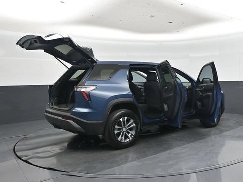 Used 2026 Chevrolet Equinox LT FWD image 49