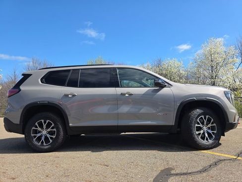 New 2026 GMC Acadia AT4 w/ LPO, Floor Liner Package AWD/4WD image 17
