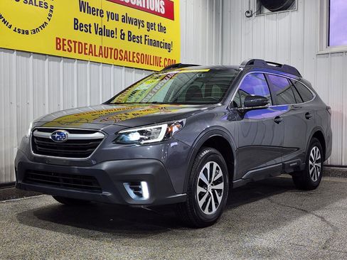 Used 2020 Subaru Outback Premium AWD/4WD image 1