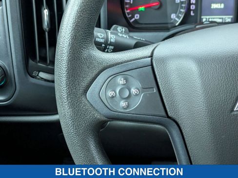 Used 2018 Chevrolet Silverado 1500 Custom w/ Custom Value Package AWD/4WD image 17
