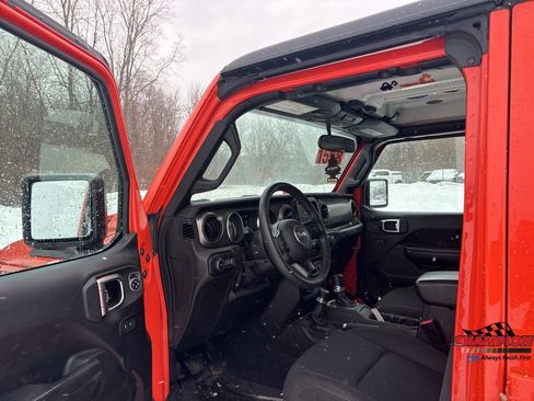 Used 2018 Jeep Wrangler Unlimited Sport S image 14