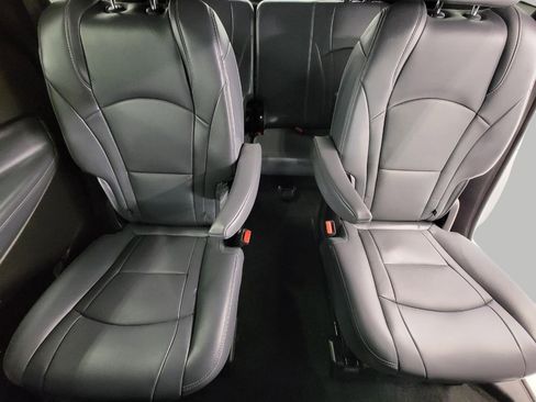 Used 2024 Buick Enclave Essence w/ Sport Touring Edition image 23