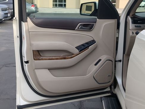 Used 2015 GMC Yukon Denali w/ Premium Package image 14