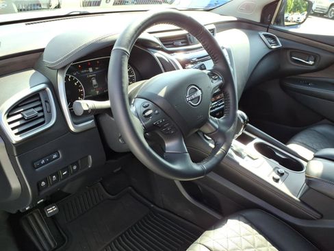 Used 2023 Nissan Murano Platinum AWD/4WD image 17