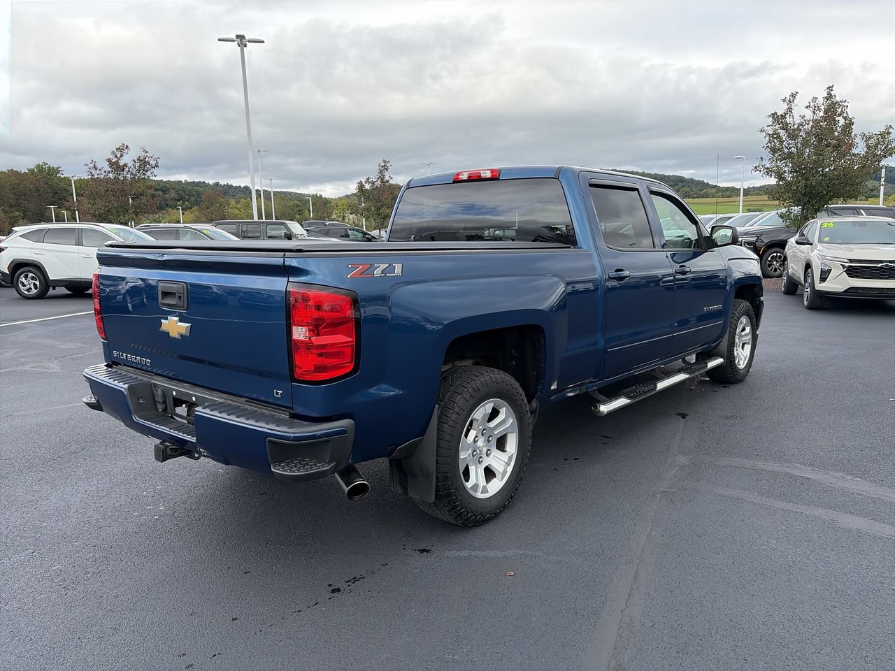 Used 2018 Chevrolet Silverado 1500 LT w/ All Star Edition AWD/4WD image 7