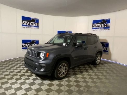 Used 2022 Jeep Renegade Latitude w/ Convenience Group AWD/4WD image 6