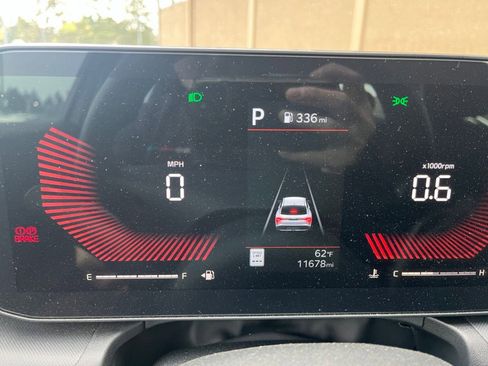 Used 2025 Kia K4 LXS image 10