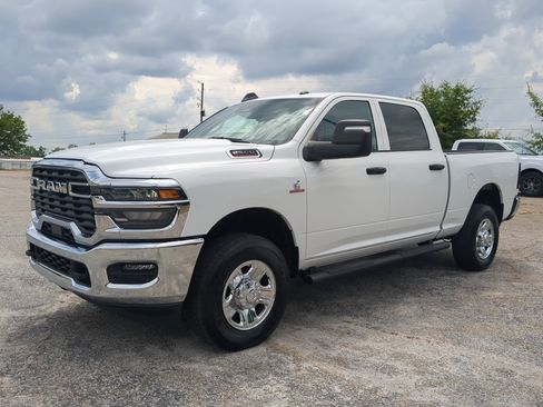 Used 2026 RAM 2500 Tradesman AWD/4WD image 6