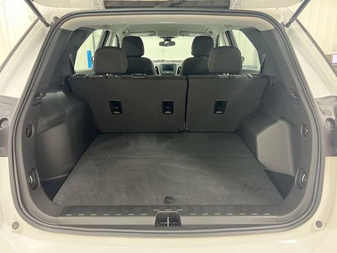 Used 2022 Chevrolet Equinox LS FWD image 23