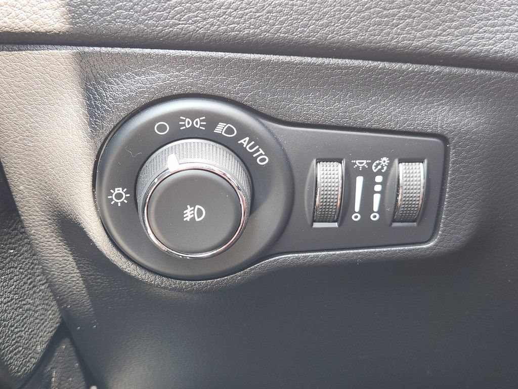 Used 2021 Jeep Compass Limited AWD/4WD image 22