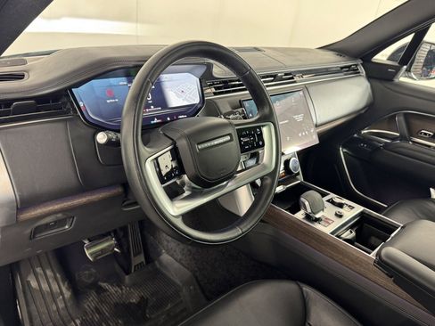 Used 2023 Land Rover Range Rover SE image 13