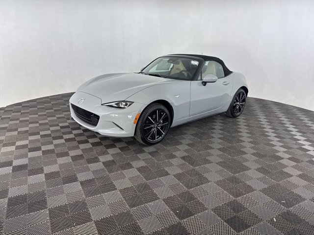 New 2026 MAZDA MX-5 Miata Grand Touring w/ Weather Package RWD image 3