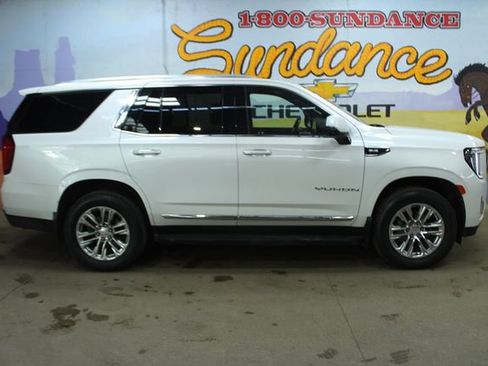 Used 2021 GMC Yukon SLT w/ SLT Luxury Package AWD/4WD image 1