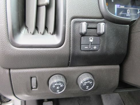 Used 2017 Chevrolet Colorado LT w/ Luxury Package, Chrome image 26