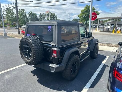 Used 2021 Jeep Wrangler Sport AWD/4WD image 7