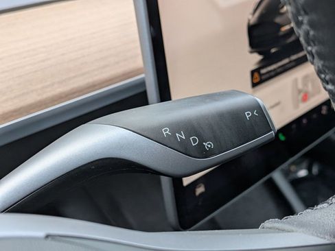 Used 2022 Tesla Model 3 Long Range image 12