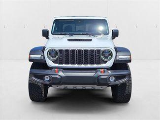 Used 2025 Jeep Gladiator Mojave w/ Convenience Group video 2