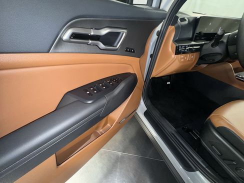 New 2026 Kia Sportage X-Line w/ X-Line Technology Package image 17
