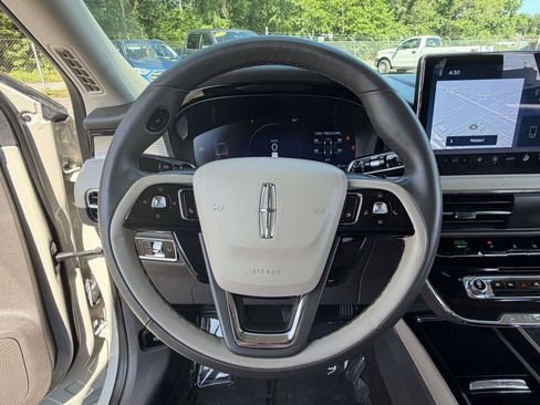 Used 2024 Lincoln Corsair AWD w/ Equipment Group 101A image 13