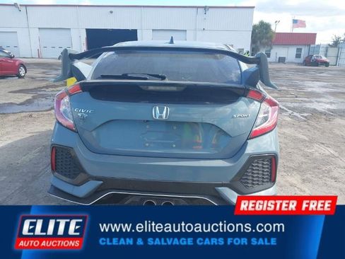 Used 2018 Honda Civic Sport image 32
