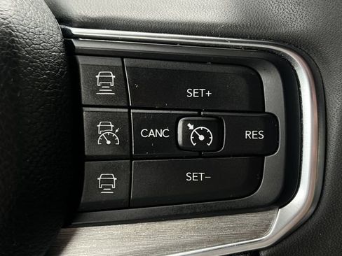 Used 2023 Jeep Wagoneer Series II AWD/4WD image 24