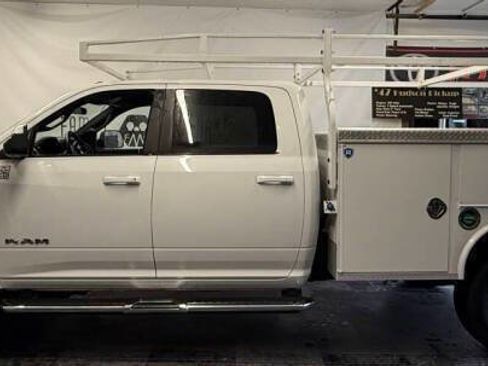 Used 2022 RAM 3500 Big Horn image 3