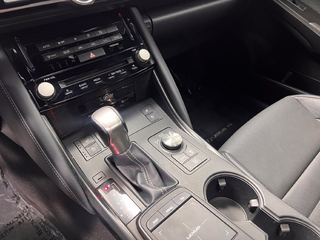 Used 2021 Lexus IS 350 F Sport w/ Dynamic Handling Package RWD image 13
