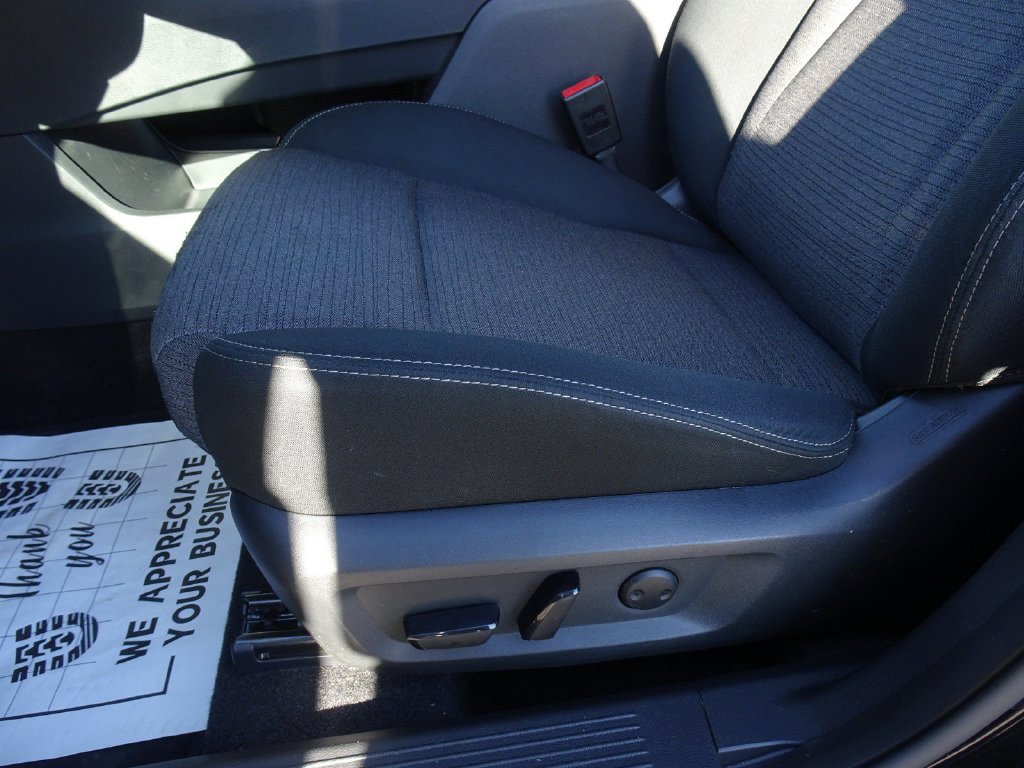 Used 2021 Nissan Rogue SV AWD/4WD image 9